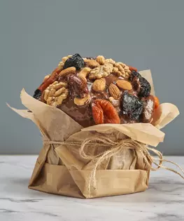 Кулич с сухофруктами и орехами